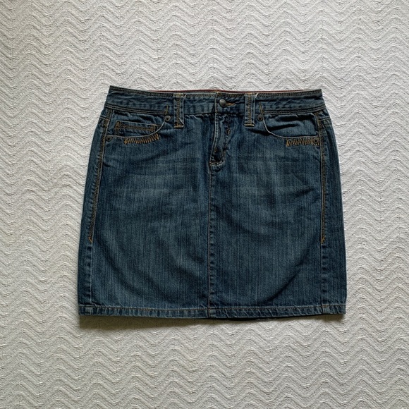 Tommy Hilfiger Dresses & Skirts - Tommy Hilfiger Blue Denim Mini Skirt Womens Size 8 Zip Fly Y2K Design Classic